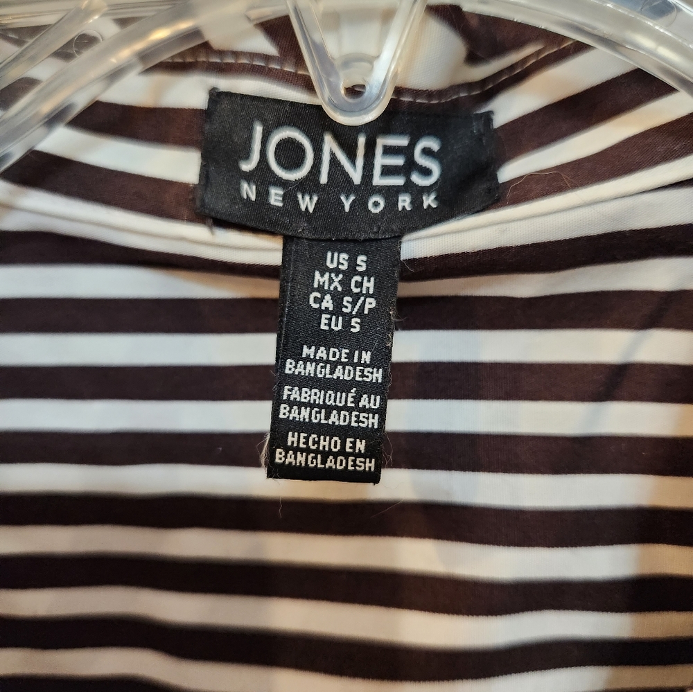 Zebra stripped button down blouse - Picture 2 of 5